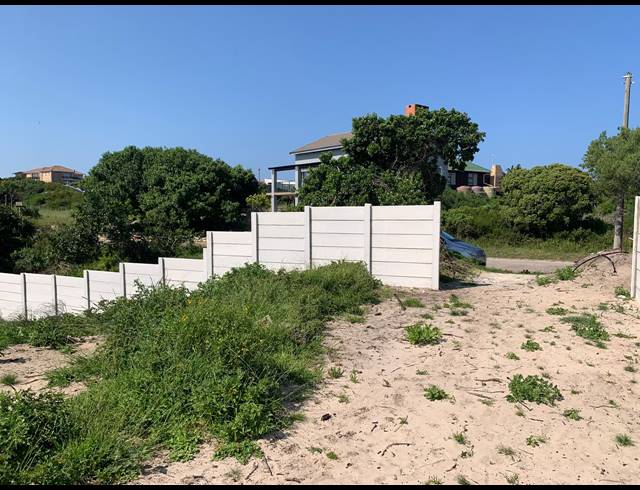 700M² VACANT LAND FOR SALE IN PARADISE BEACH